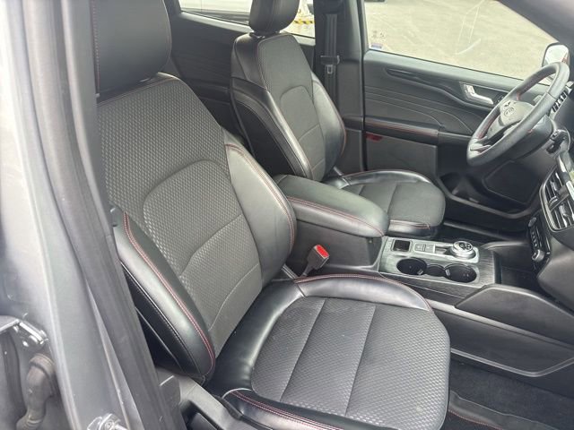 Certified 2023 Ford Escape ST-Line w/ Tech Pack #1 AWD/4WD image 11