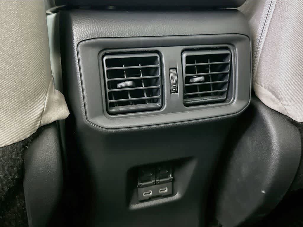 Used 2025 Toyota RAV4 XLE FWD image 13