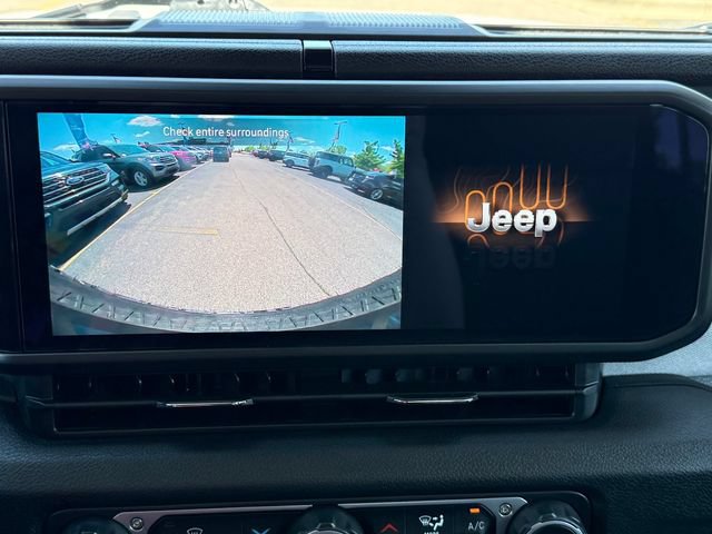 Used 2025 Jeep Wrangler Unlimited Sport AWD/4WD image 11