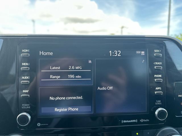 Used 2022 Toyota Highlander XLE FWD image 18