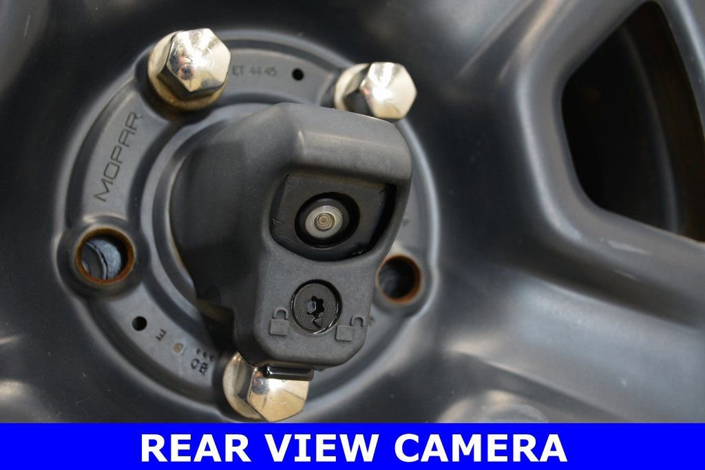 Used 2018 Jeep Wrangler Sport image 13