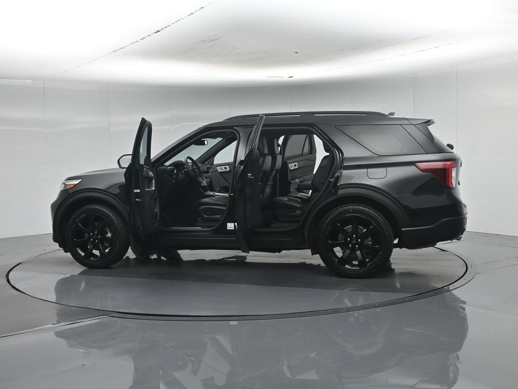 Certified 2023 Ford Explorer ST-Line RWD image 40