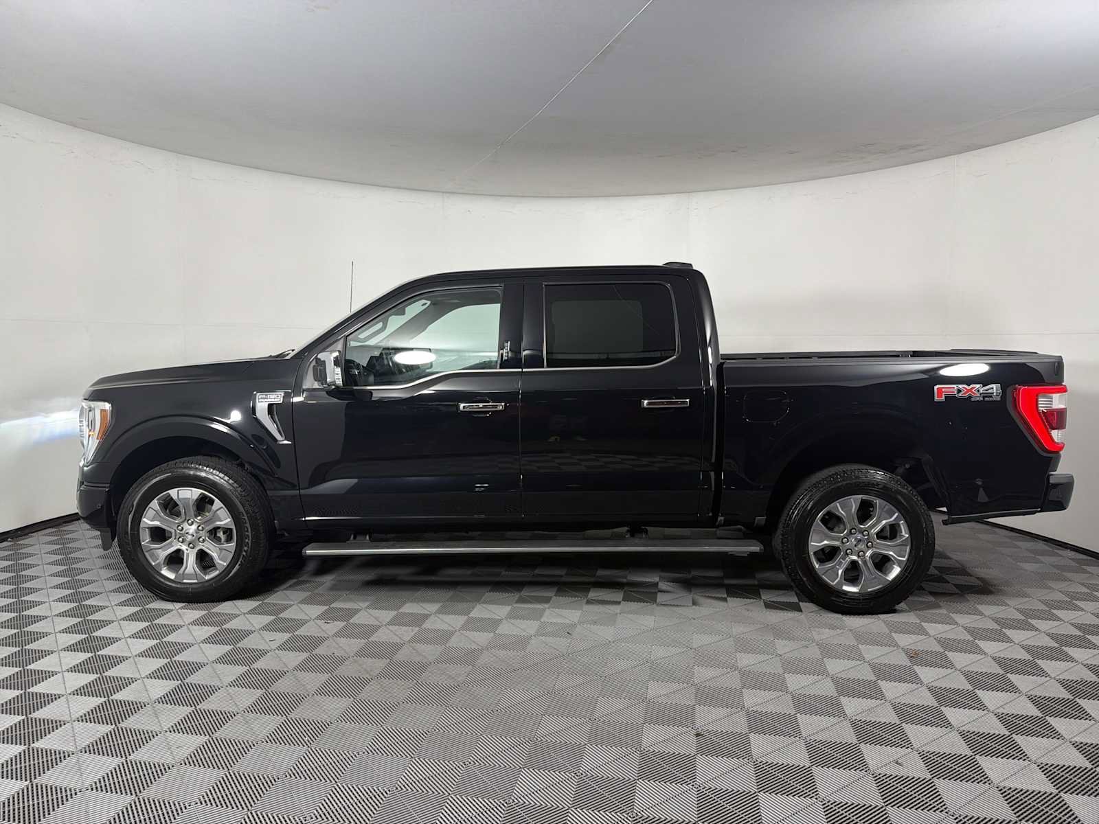 Certified 2023 Ford F150 Platinum w/ Equipment Group 701A High AWD/4WD image 7