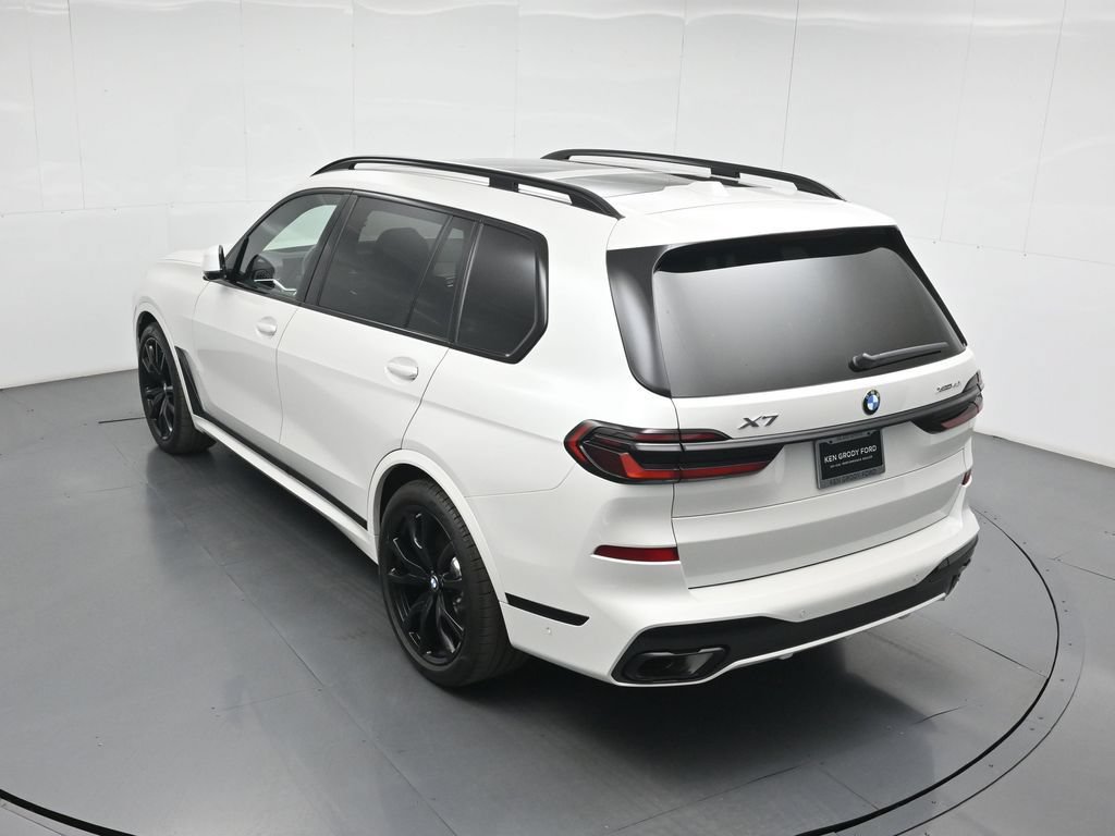 Used 2025 BMW X7 xDrive40i w/ M Sport Package AWD/4WD image 43
