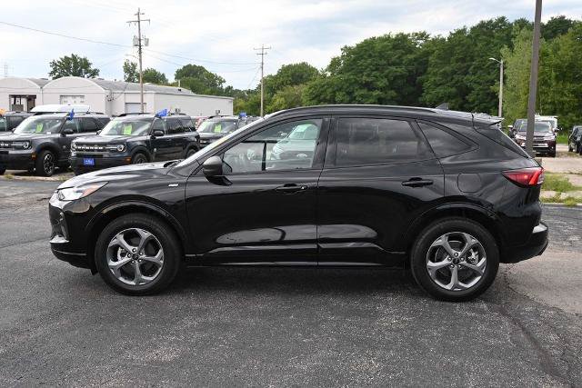 Certified 2024 Ford Escape ST-Line w/ Tech Pack #1 AWD/4WD image 4