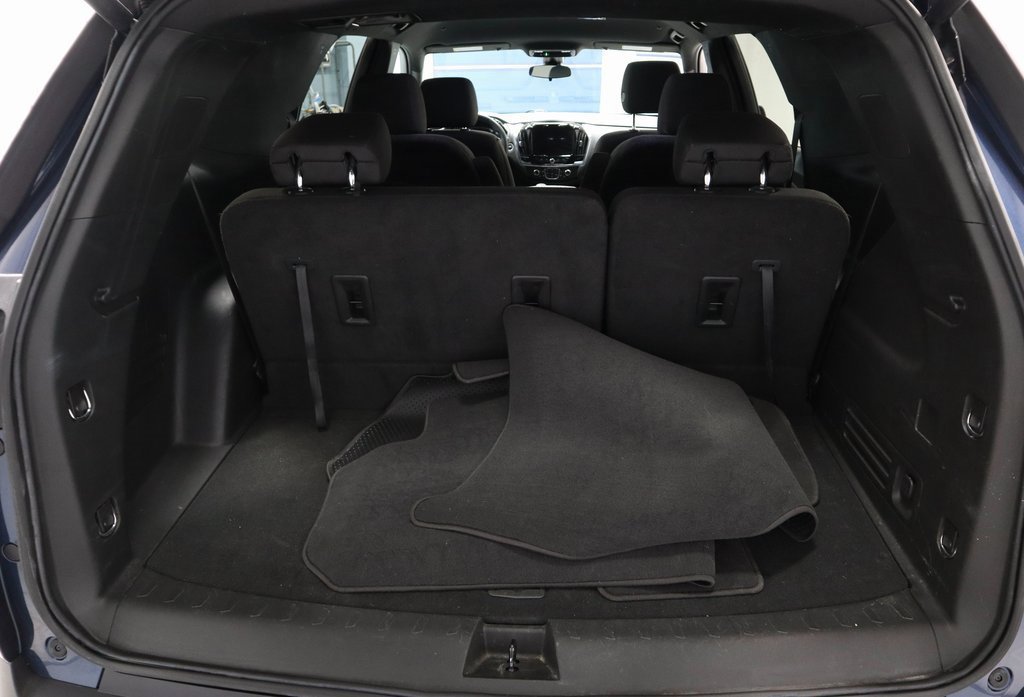 Used 2023 Chevrolet Traverse LT image 11