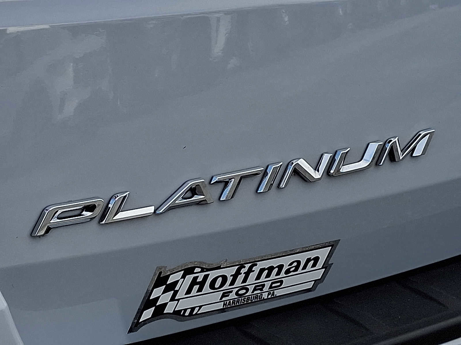 Certified 2025 Ford Explorer Platinum w/ LUX Leather Package image 31