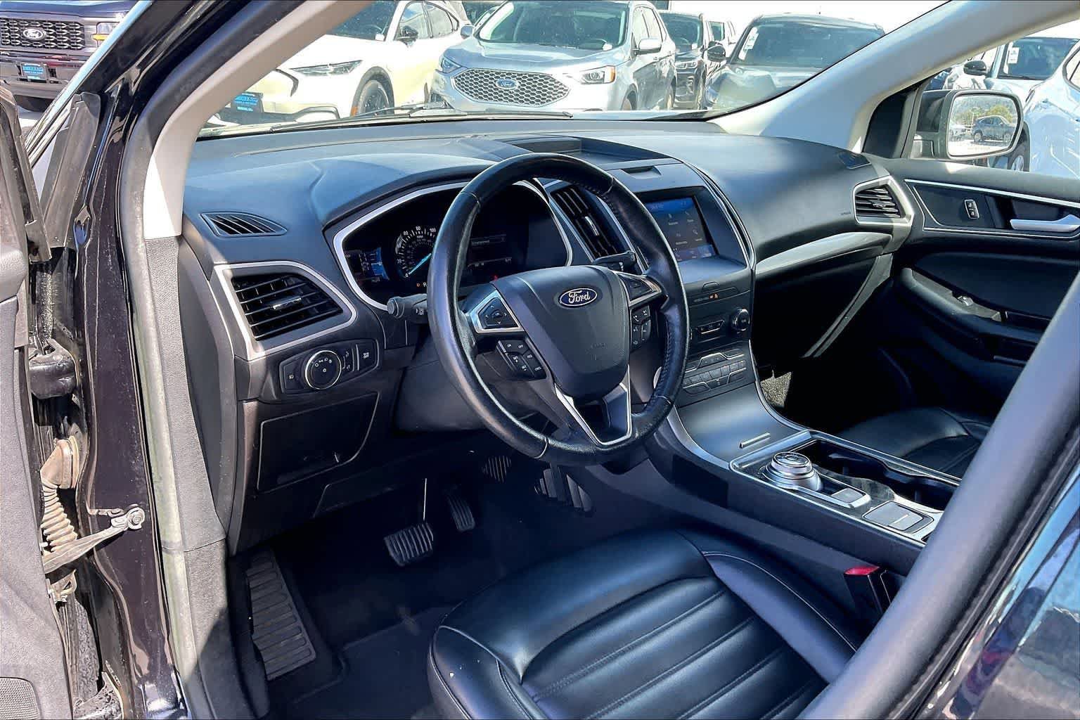 Certified 2020 Ford Edge SEL FWD image 2