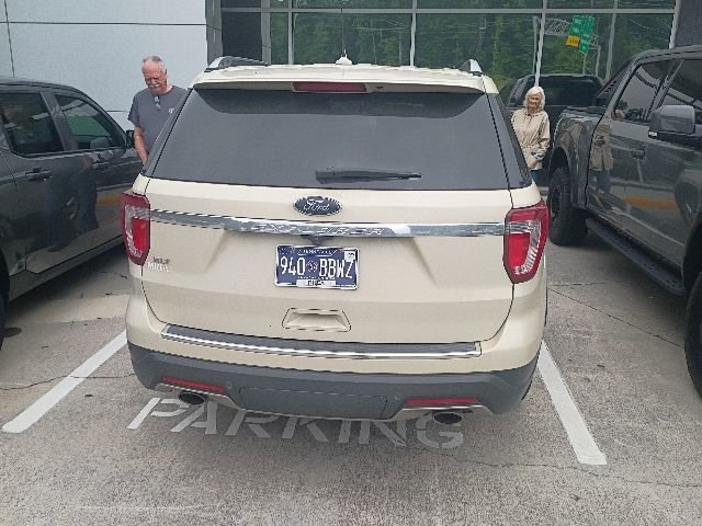 Certified 2018 Ford Explorer XLT w/ Equipment Group 202A FWD image 6