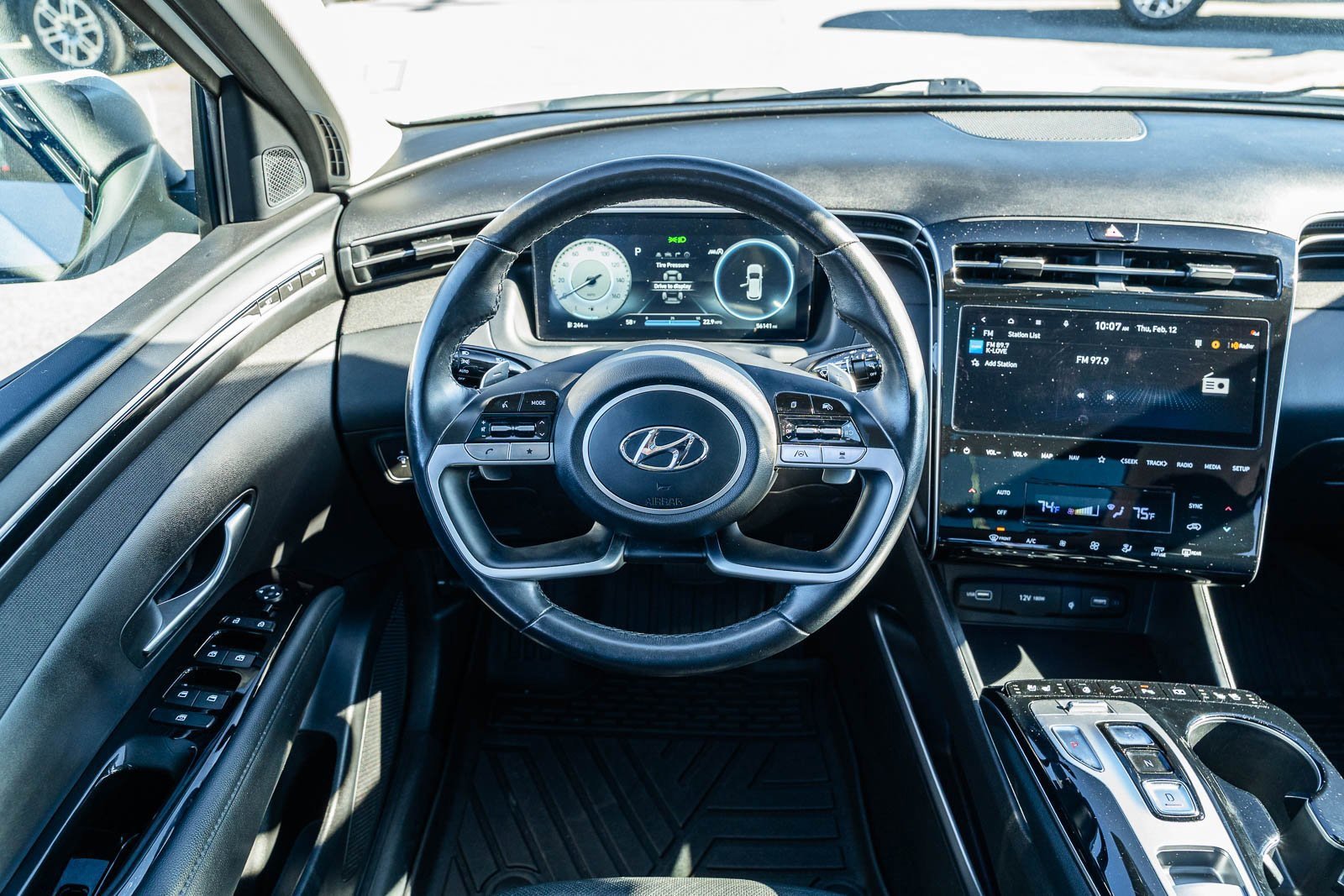 Used 2024 Hyundai Tucson Limited image 25