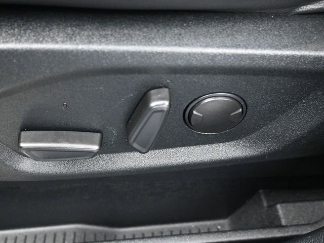 Certified 2022 Ford Edge Titanium w/ Equipment Group 301A image 11