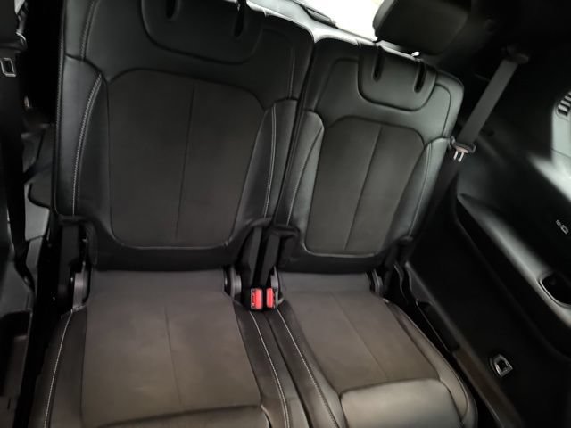 Used 2023 Jeep Grand Cherokee L Laredo AWD/4WD image 15