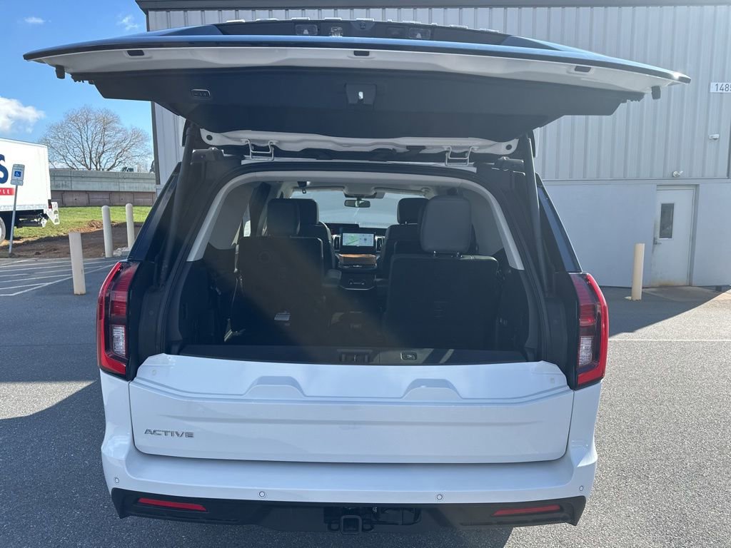 Certified 2025 Ford Expedition Active image 13