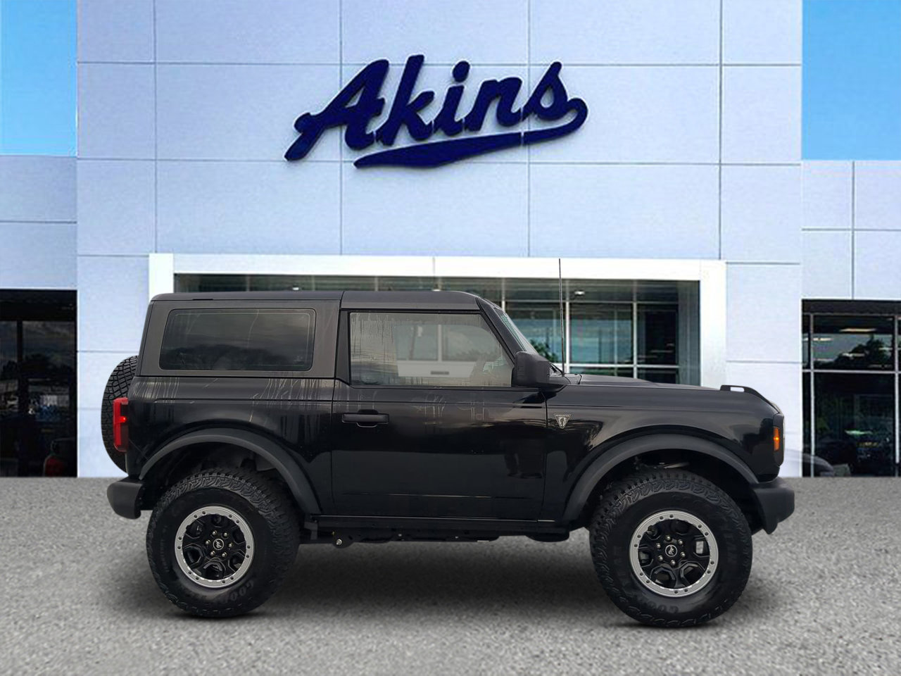 Certified 2023 Ford Bronco 2-Door w/ Sasquatch Package image 1