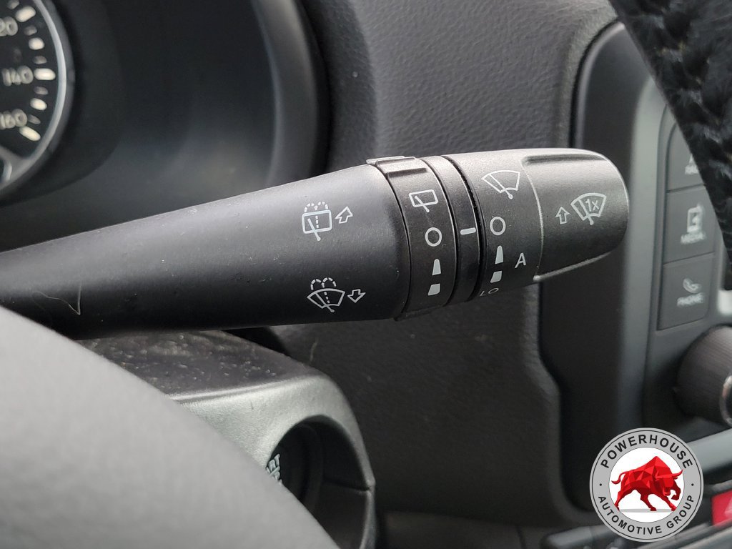 Used 2017 Jeep Renegade Latitude w/ Cold Weather Group AWD/4WD image 32