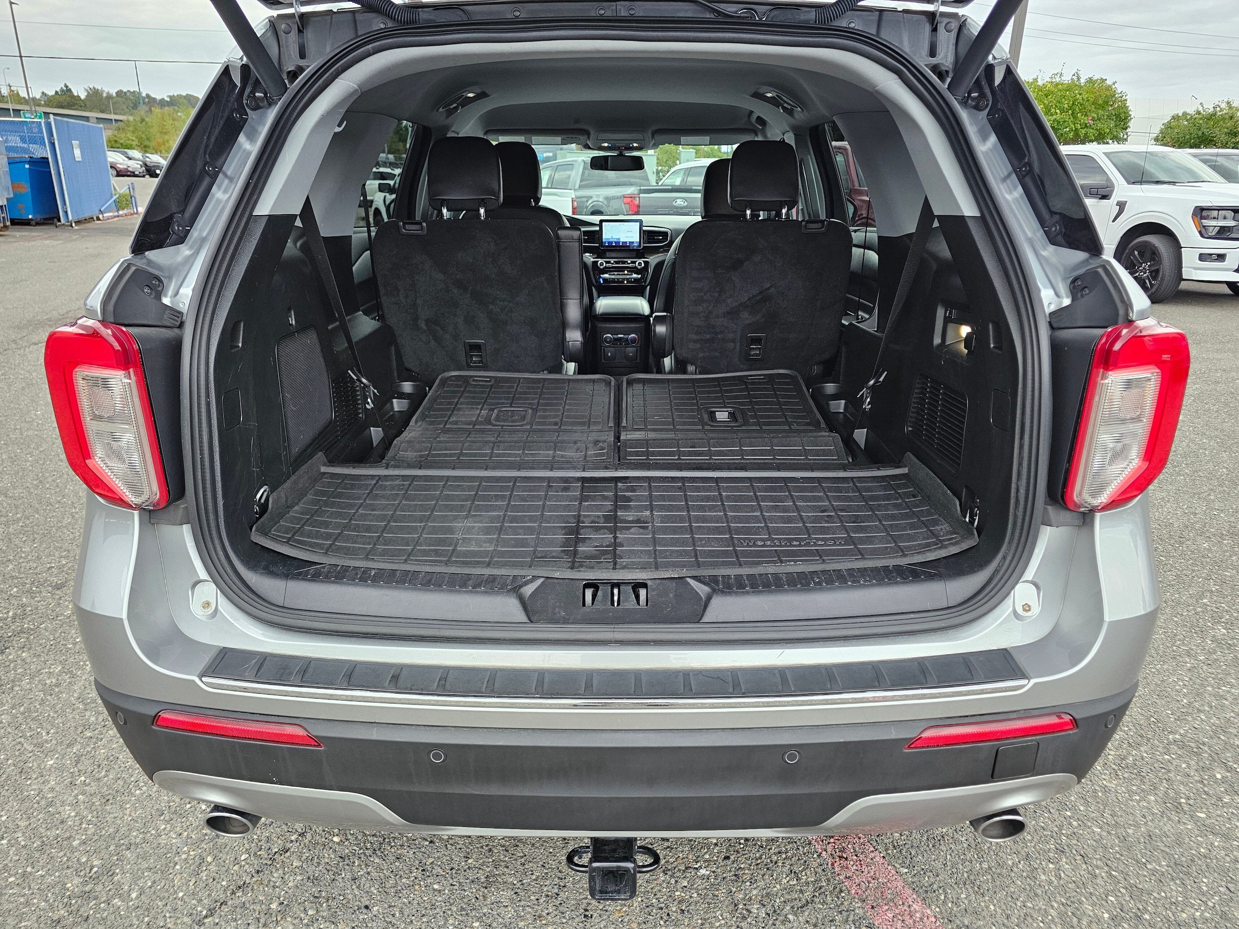Certified 2023 Ford Explorer Limited AWD/4WD image 10