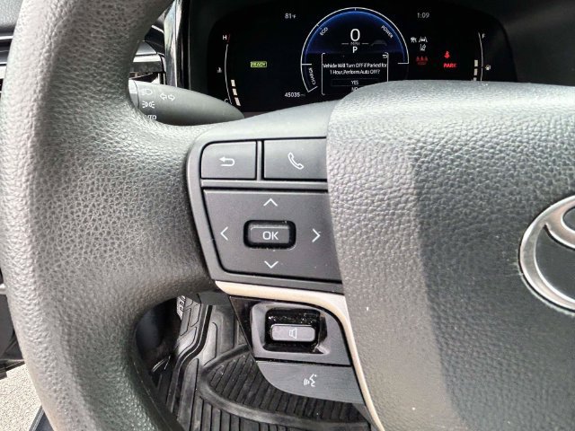 Used 2025 Toyota Camry LE FWD image 32
