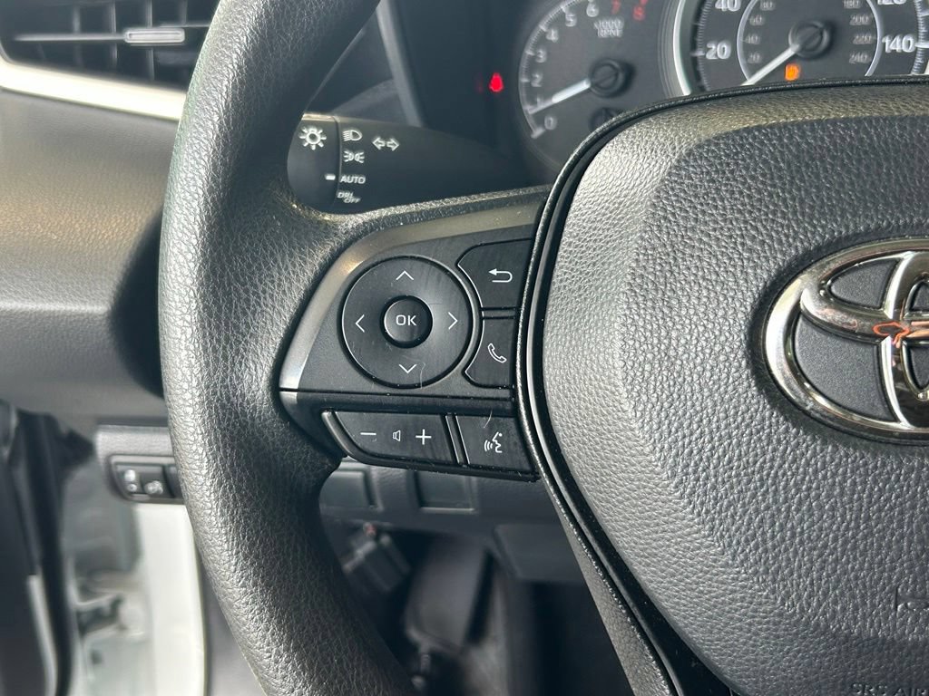Used 2022 Toyota Corolla LE FWD image 35