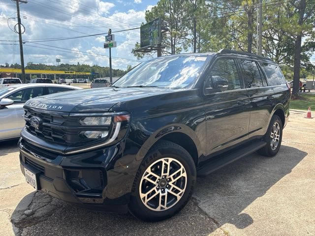 Certified 2025 Ford Expedition Active RWD image 1