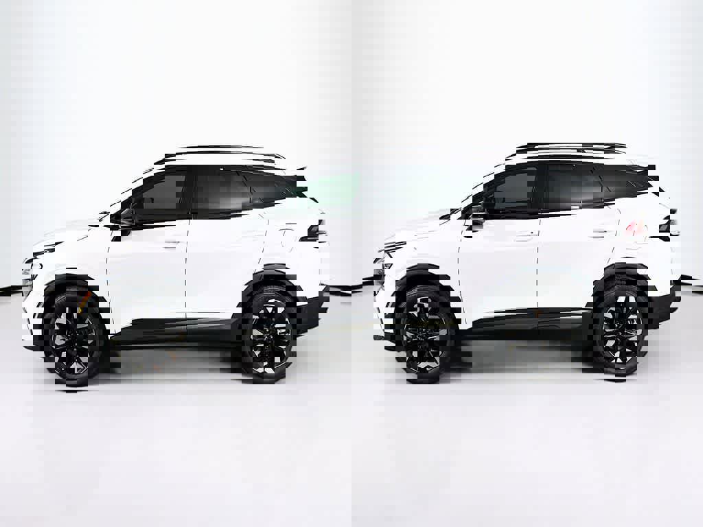 Used 2023 Kia Sportage X-Line w/ X-Line Premium Package image 2