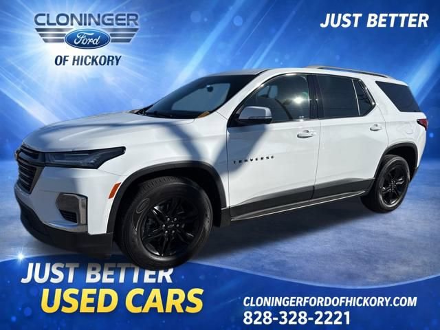 Used 2022 Chevrolet Traverse LT image 1