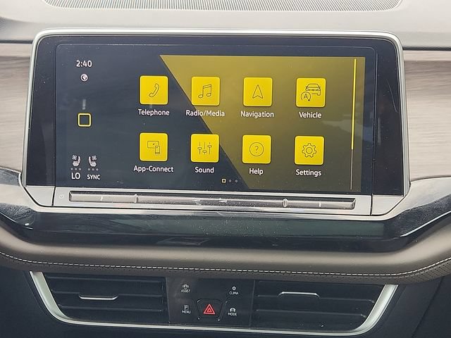 Used 2024 Volkswagen Atlas SEL AWD/4WD image 16