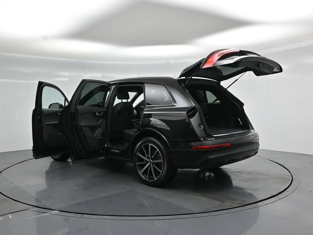 Used 2022 Audi Q7 3.0T Premium Plus w/ Premium Plus Package AWD/4WD image 38