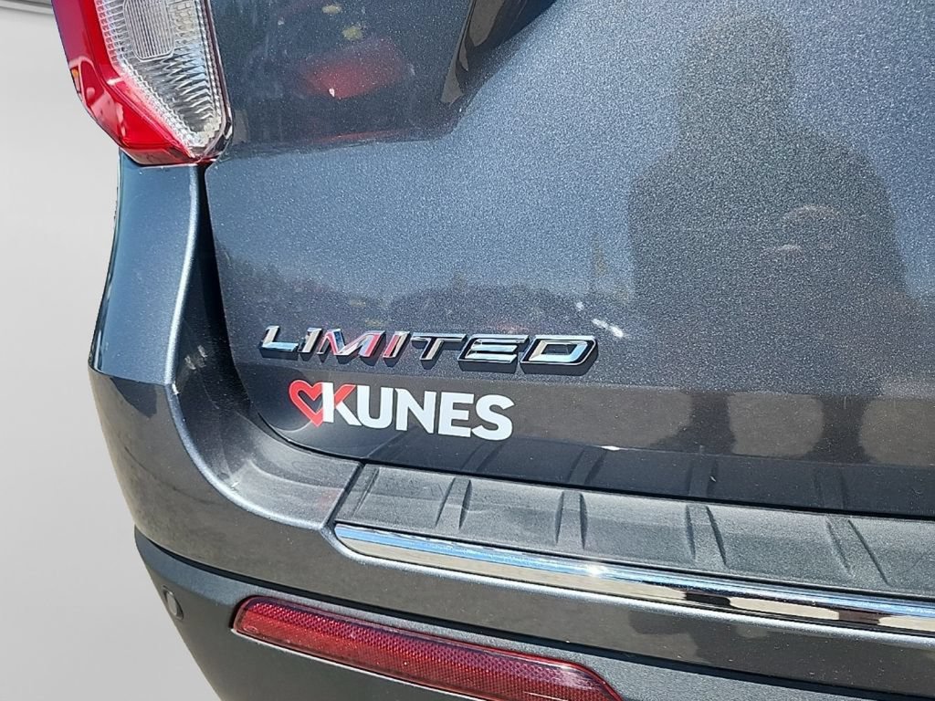 Certified 2024 Ford Explorer Limited AWD/4WD image 9