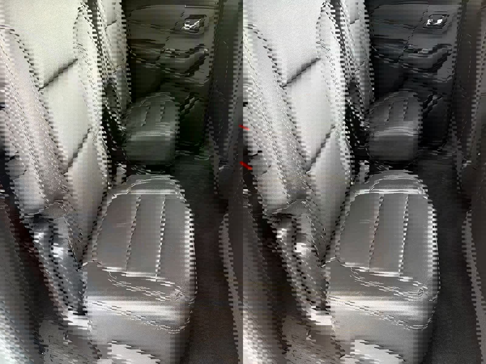 Used 2023 Chevrolet Traverse LT image 21