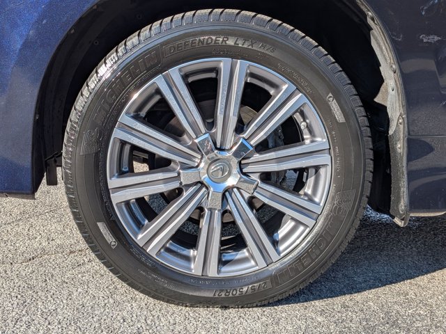 Used 2017 Lexus LX 570 4WD w/ Luxury Package image 22