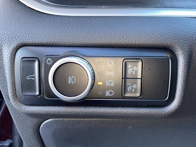 Certified 2022 Ford Explorer XLT w/ Equipment Group 202A image 18