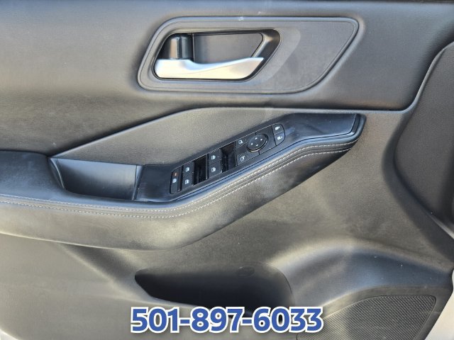 Used 2025 Nissan Rogue SV AWD/4WD image 30