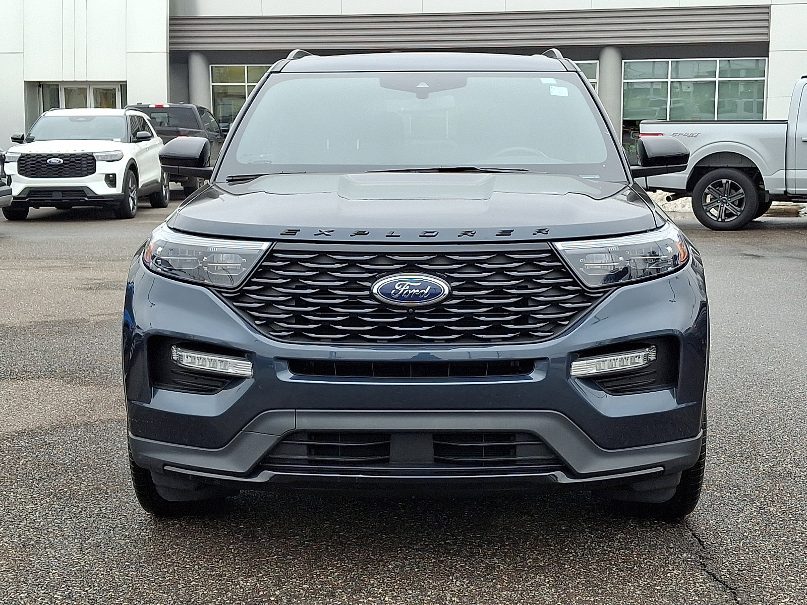 Certified 2022 Ford Explorer ST-Line w/ Class IV Trailer Tow Package image 3