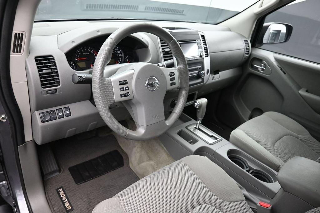 Used 2018 Nissan Frontier SV AWD/4WD image 11