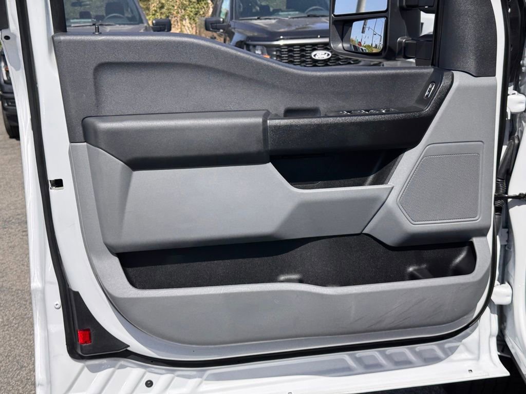 Certified 2024 Ford F350 XL w/ XL Chrome Package RWD image 15