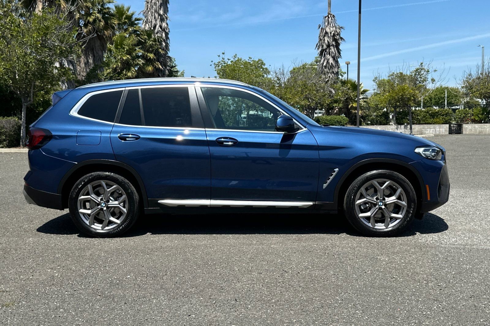 Used 2022 BMW X3 sDrive30i w/ Convenience Package RWD image 2
