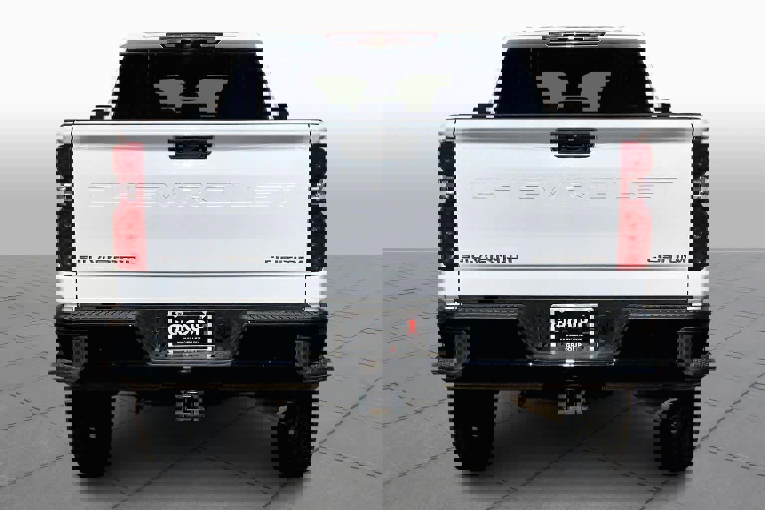 Used 2024 Chevrolet Silverado 2500 Custom w/ Custom Convenience Package image 2