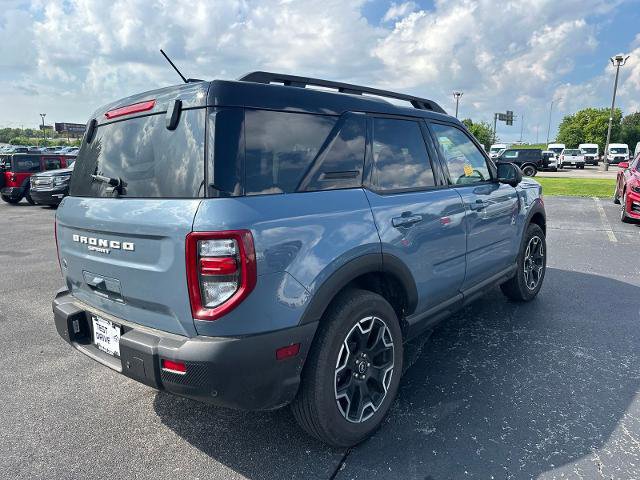Certified 2025 Ford Bronco Sport Outer Banks w/ Outer Banks Tech Package+ AWD/4WD image 3