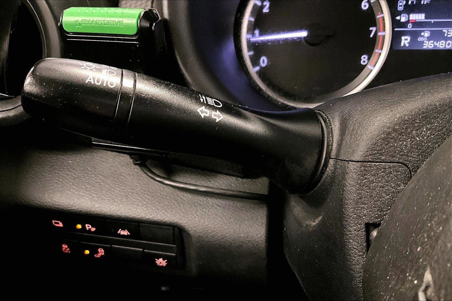 Used 2020 Nissan Kicks S image 30