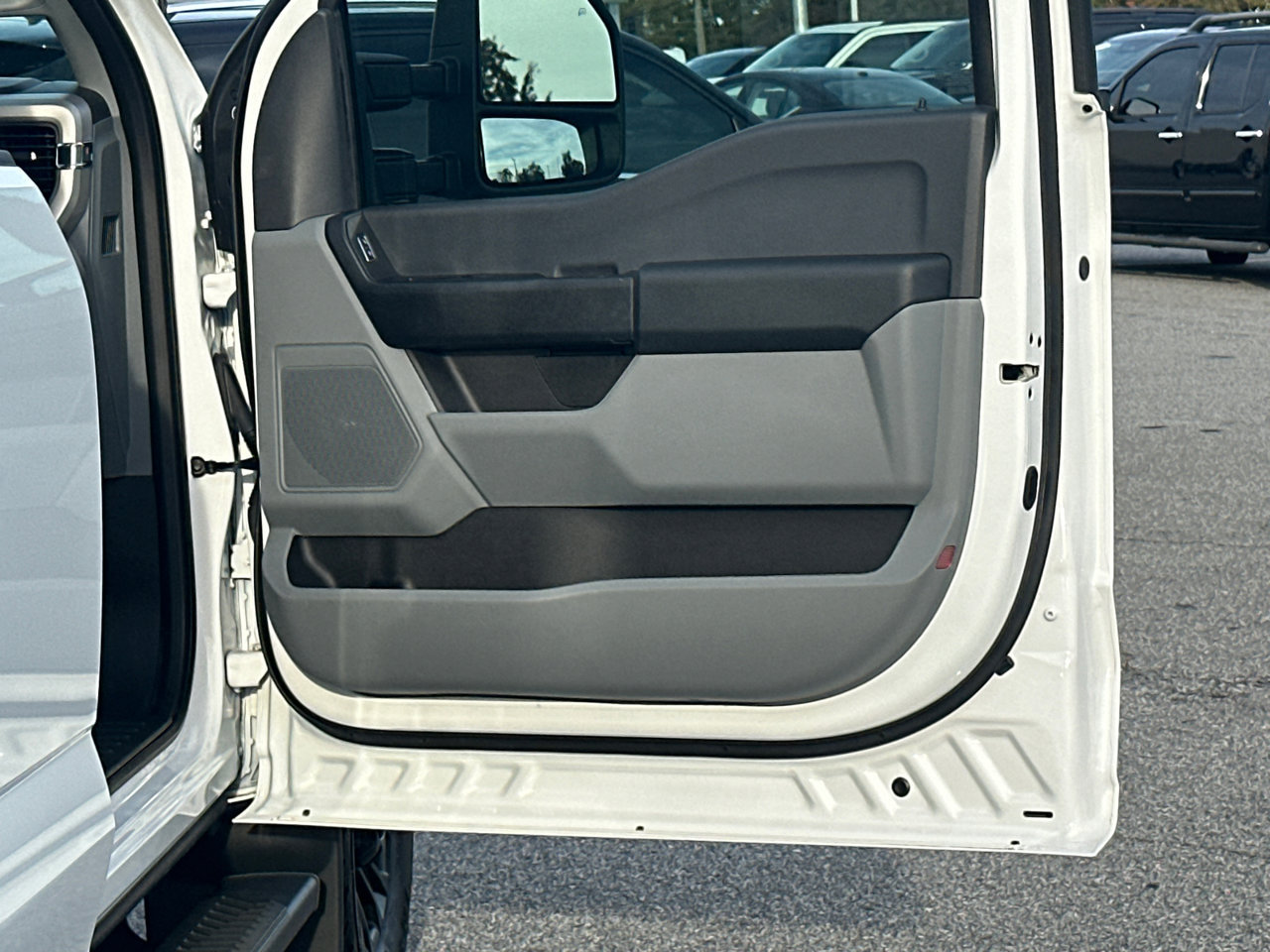 Certified 2024 Ford F250 XL AWD/4WD image 16