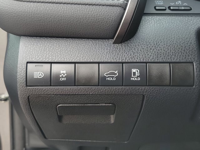 Used 2020 Toyota Camry SE FWD image 28