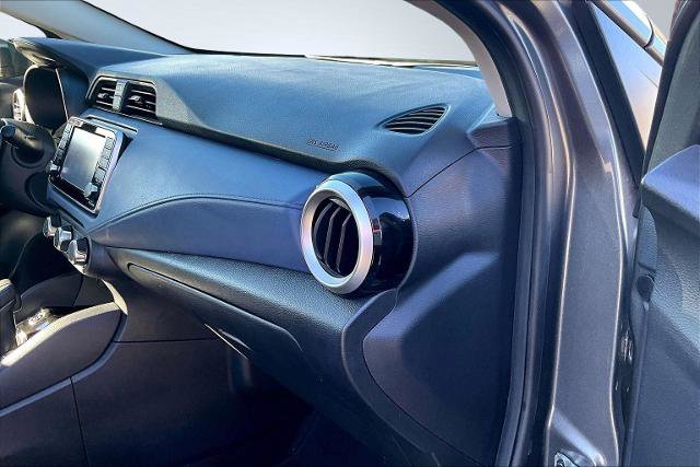 Used 2023 Nissan Versa SV image 17