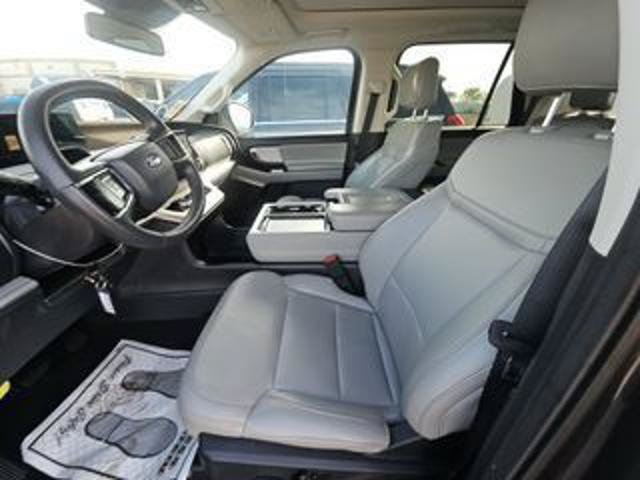 Certified 2025 Ford Expedition Active AWD/4WD image 11
