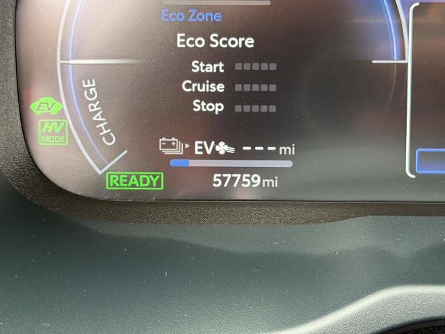 Used 2025 Toyota RAV4 XSE w/ Weather Package AWD/4WD image 6