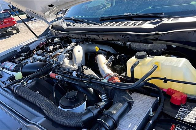 Certified 2024 Ford F350 Platinum w/ FX4 Off-Road Package image 32