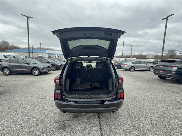 Certified 2023 Ford Escape ST-Line Select w/ Tech Pack #2 image 11