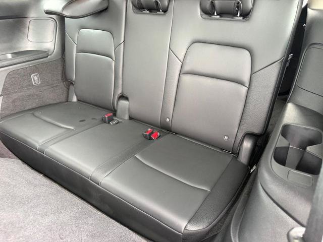 Used 2025 Nissan Pathfinder SL AWD/4WD image 10