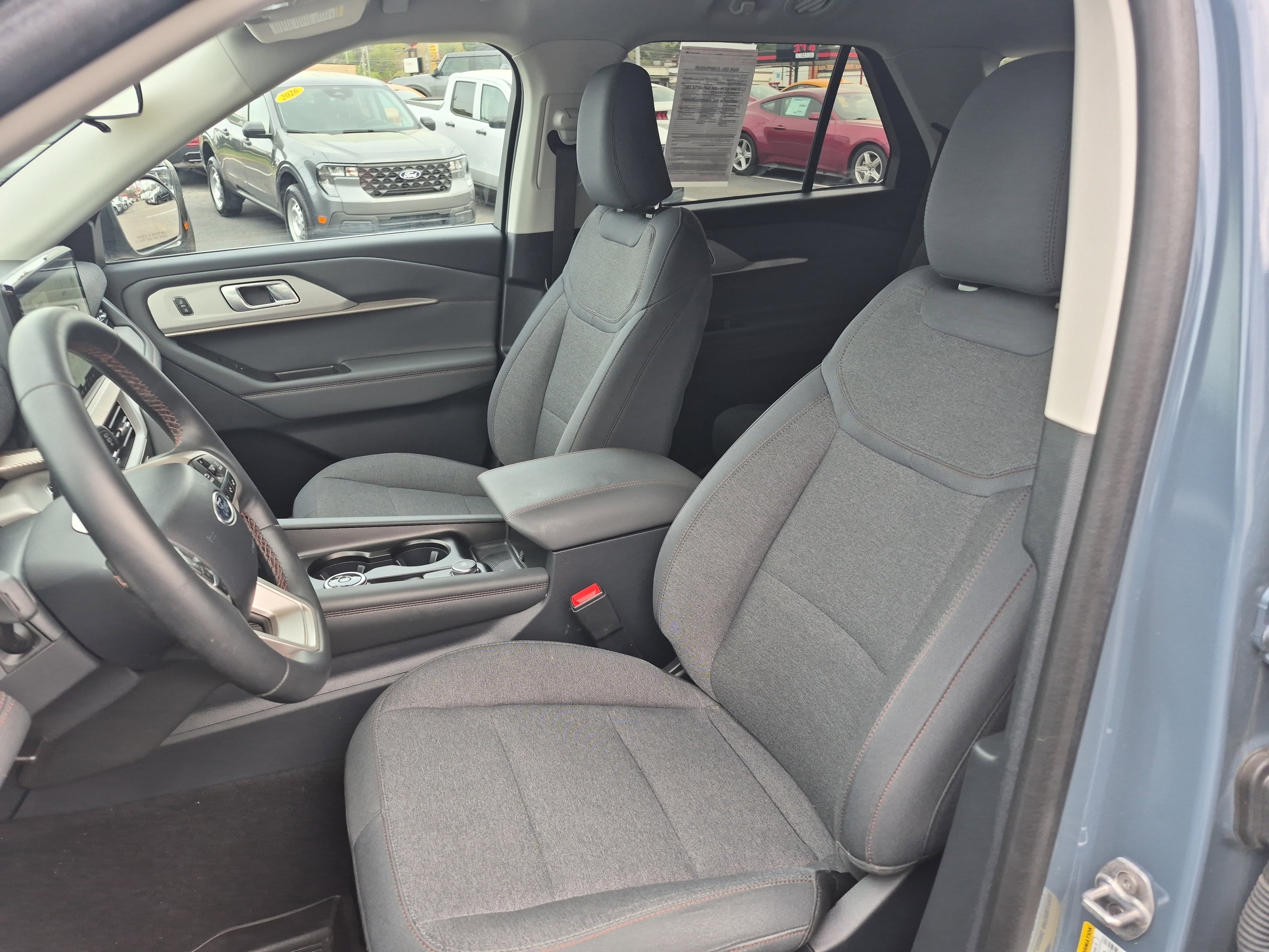 Certified 2025 Ford Explorer Active image 9