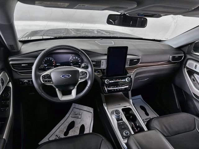 Certified 2023 Ford Explorer Limited w/ Limited Technology Package AWD/4WD image 32