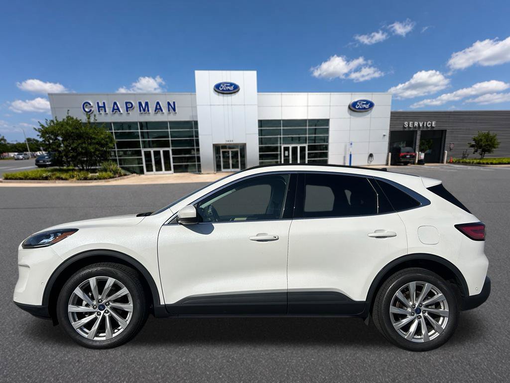 Certified 2022 Ford Escape Titanium w/ Titanium Elite Package AWD/4WD image 2